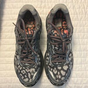 BROOKS Ghost 👻 Women’s Running Sneakers, 9